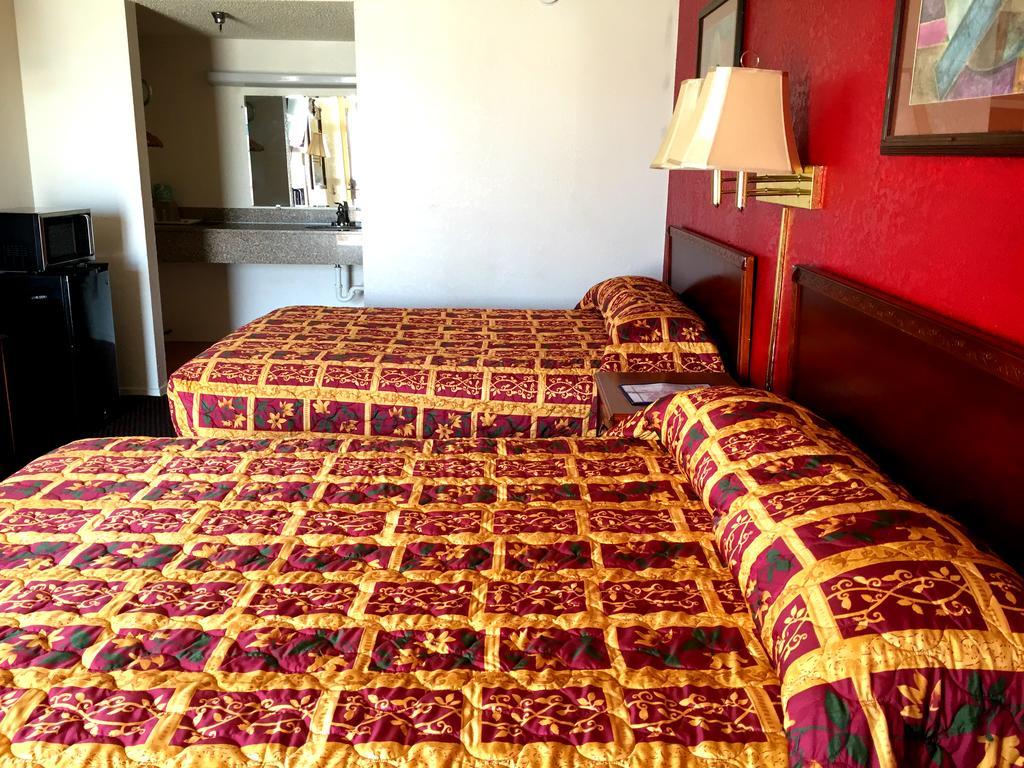 Crown Inn Grand Prairie Buitenkant foto