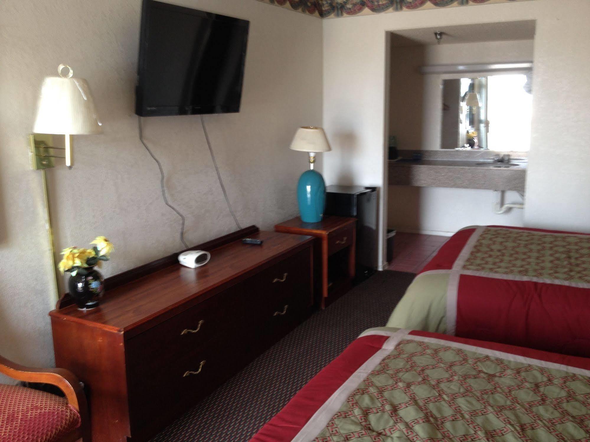 Crown Inn Grand Prairie Buitenkant foto